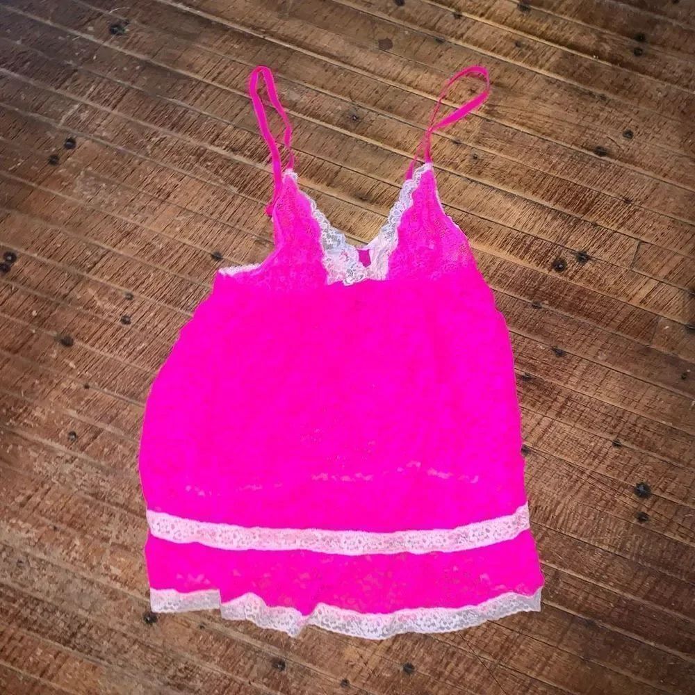 Victoria’s Secret hot pink lacy L shirt lingerie nightgown